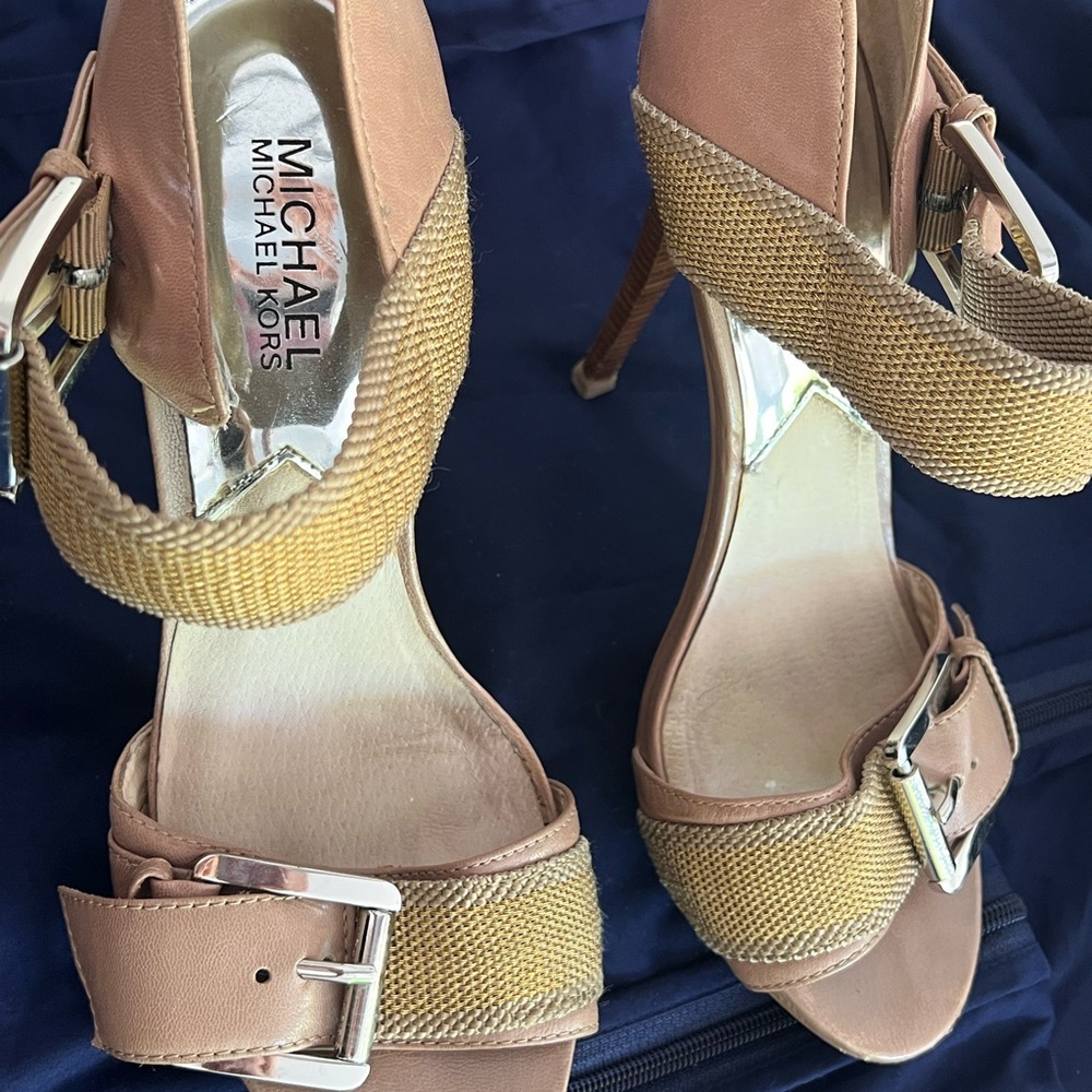 Heels - Picture 3 of 7